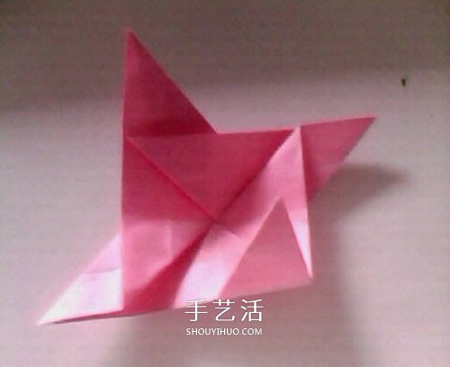 簡(jiǎn)單紙玫瑰花的折法 像是還未完全綻放的結(jié)構(gòu) -  rpnrmr.com
