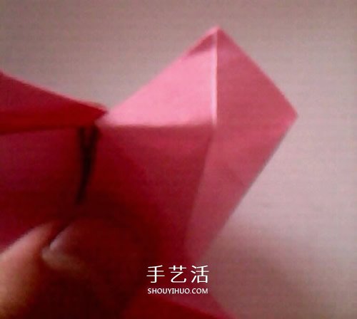 簡(jiǎn)單紙玫瑰花的折法 像是還未完全綻放的結(jié)構(gòu) -  rpnrmr.com