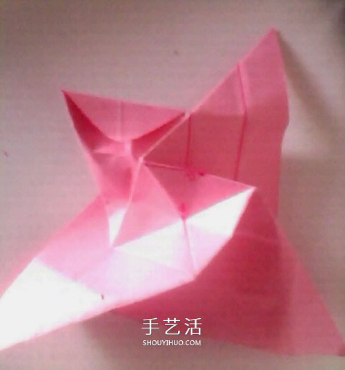 簡(jiǎn)單紙玫瑰花的折法 像是還未完全綻放的結(jié)構(gòu) -  rpnrmr.com