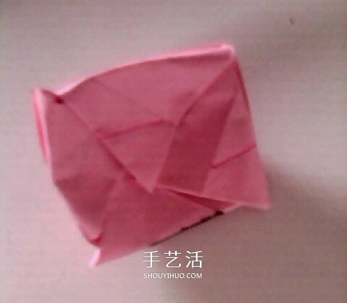 簡(jiǎn)單紙玫瑰花的折法 像是還未完全綻放的結(jié)構(gòu) -  rpnrmr.com
