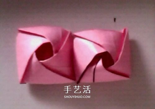 簡(jiǎn)單紙玫瑰花的折法 像是還未完全綻放的結(jié)構(gòu) -  rpnrmr.com