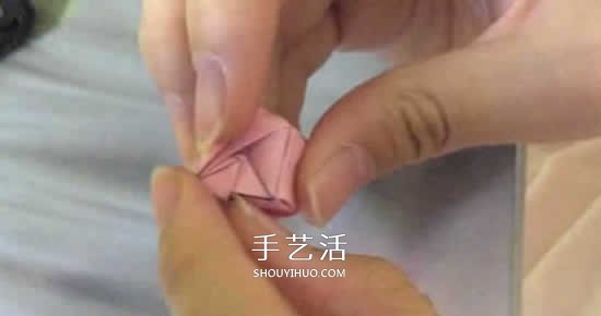 便簽紙折花的教程 迷你玫瑰花手工折紙圖解 -  rpnrmr.com