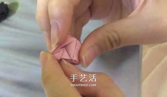 便簽紙折花的教程 迷你玫瑰花手工折紙圖解 -  rpnrmr.com