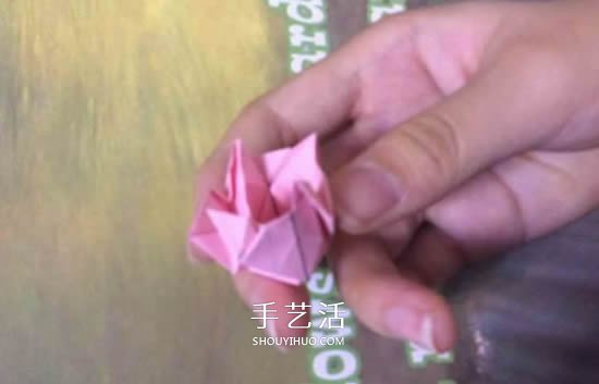 便簽紙折花的教程 迷你玫瑰花手工折紙圖解 -  rpnrmr.com