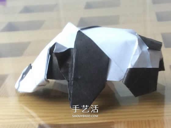 爬行大熊貓的折紙步驟圖解 憨態(tài)可掬很可愛~ -  rpnrmr.com