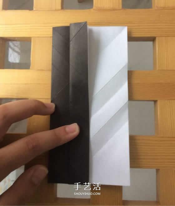爬行大熊貓的折紙步驟圖解 憨態(tài)可掬很可愛~ -  rpnrmr.com
