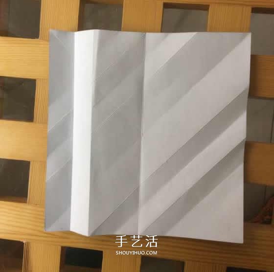 爬行大熊貓的折紙步驟圖解 憨態(tài)可掬很可愛~ -  rpnrmr.com