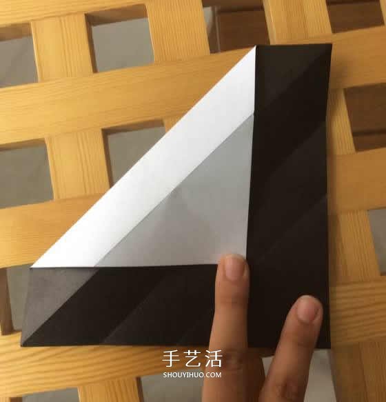 爬行大熊貓的折紙步驟圖解 憨態(tài)可掬很可愛~ -  rpnrmr.com