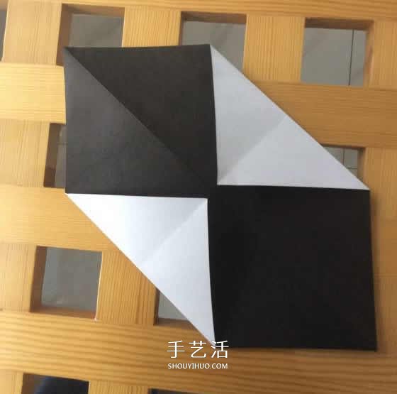 爬行大熊貓的折紙步驟圖解 憨態(tài)可掬很可愛~ -  rpnrmr.com