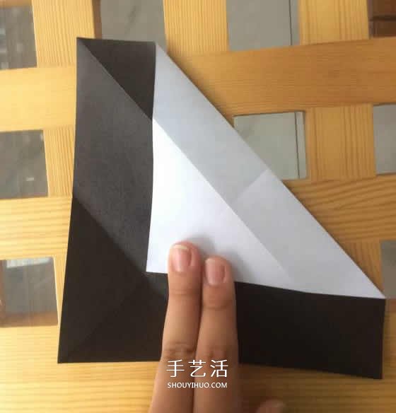 爬行大熊貓的折紙步驟圖解 憨態(tài)可掬很可愛~ -  rpnrmr.com
