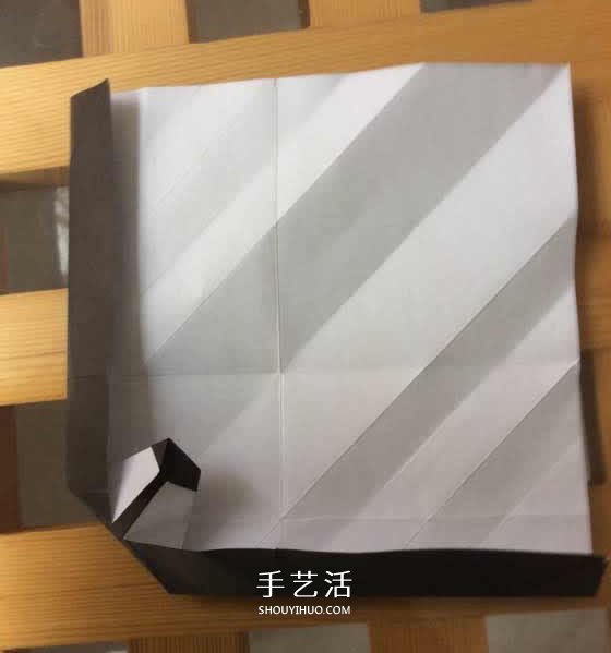 爬行大熊貓的折紙步驟圖解 憨態(tài)可掬很可愛~ -  rpnrmr.com