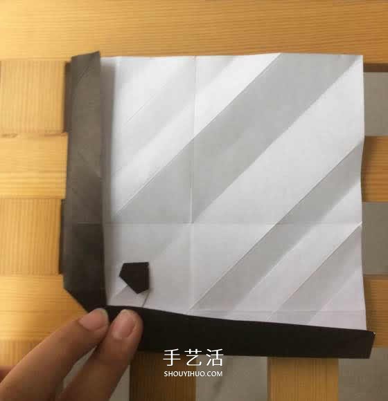 爬行大熊貓的折紙步驟圖解 憨態(tài)可掬很可愛~ -  rpnrmr.com