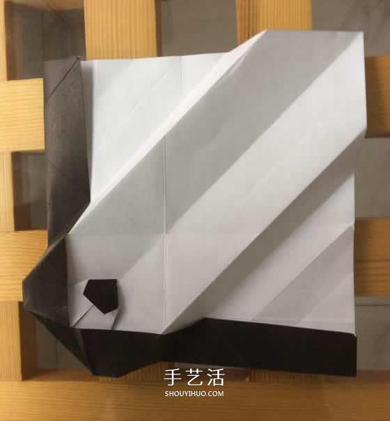 爬行大熊貓的折紙步驟圖解 憨態(tài)可掬很可愛~ -  rpnrmr.com