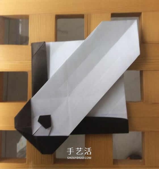 爬行大熊貓的折紙步驟圖解 憨態(tài)可掬很可愛~ -  rpnrmr.com