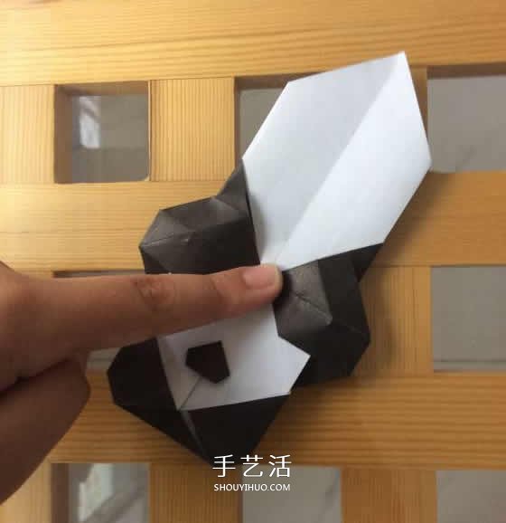 爬行大熊貓的折紙步驟圖解 憨態(tài)可掬很可愛~ -  rpnrmr.com