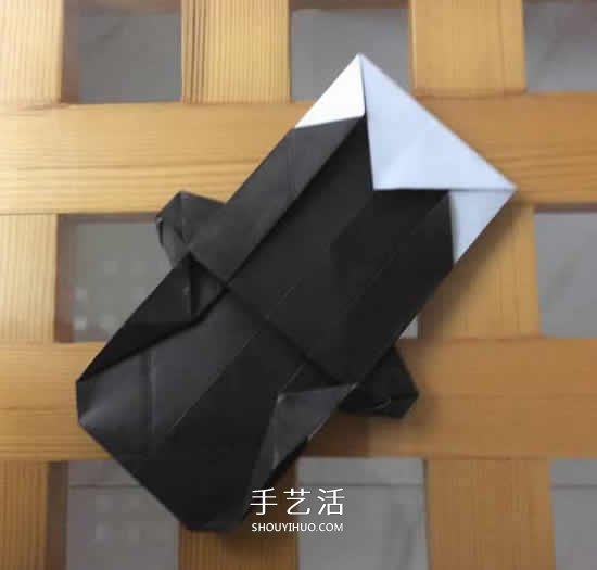 爬行大熊貓的折紙步驟圖解 憨態(tài)可掬很可愛~ -  rpnrmr.com
