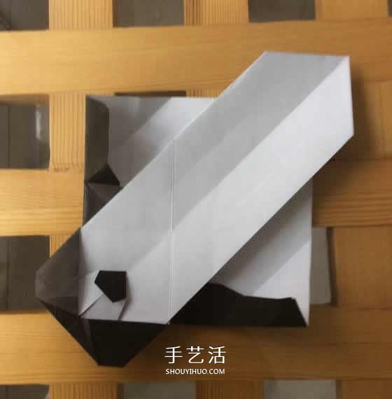 爬行大熊貓的折紙步驟圖解 憨態(tài)可掬很可愛~ -  rpnrmr.com