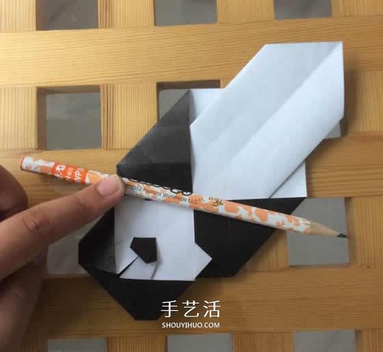 爬行大熊貓的折紙步驟圖解 憨態(tài)可掬很可愛~ -  rpnrmr.com