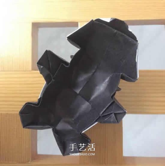 爬行大熊貓的折紙步驟圖解 憨態(tài)可掬很可愛~ -  rpnrmr.com