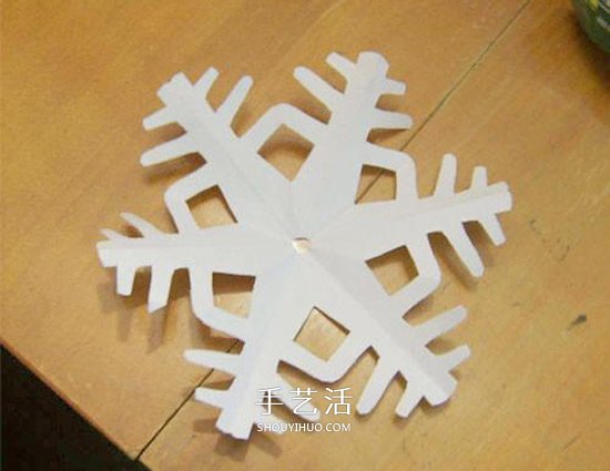 剪些雪花作為春節(jié)裝飾 六角雪花剪紙步驟圖解 -  rpnrmr.com
