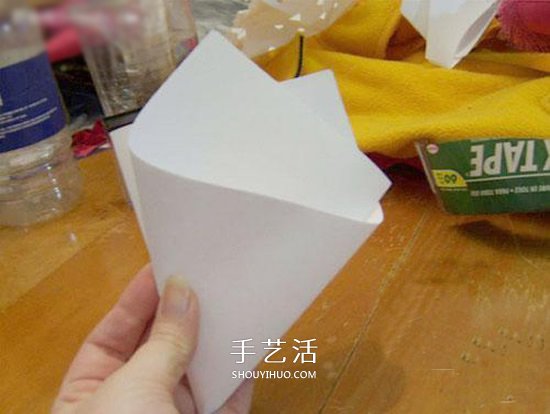剪些雪花作為春節(jié)裝飾 六角雪花剪紙步驟圖解 -  rpnrmr.com