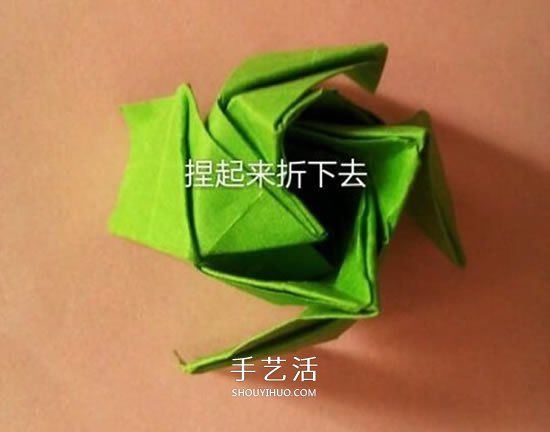 一張紙折玫瑰花的圖解教程 連花萼也一起折出 -  rpnrmr.com