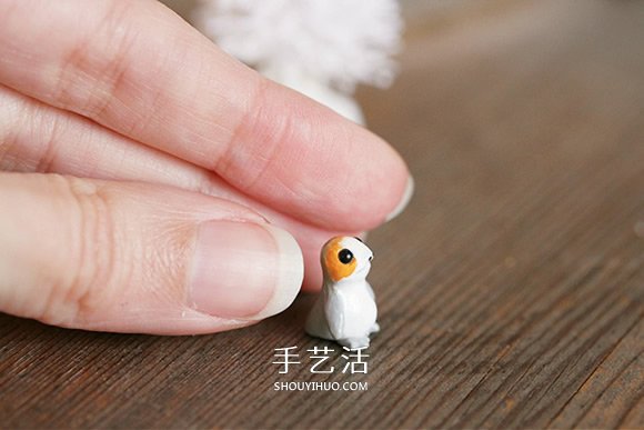 比米粒還??！瑞典雕刻家DIY指尖上的軟陶作品 -  rpnrmr.com