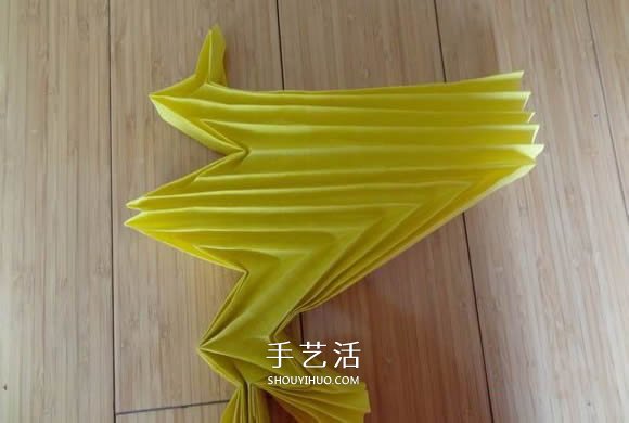鷹的折紙教程 手工折紙展開翅膀雄鷹的步驟圖 -  rpnrmr.com