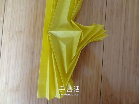 鷹的折紙教程 手工折紙展開翅膀雄鷹的步驟圖 -  rpnrmr.com