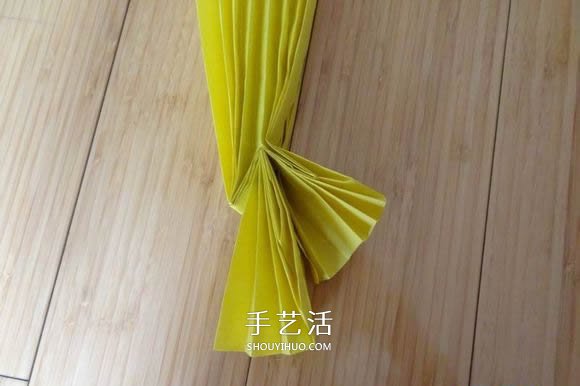 鷹的折紙教程 手工折紙展開翅膀雄鷹的步驟圖 -  rpnrmr.com