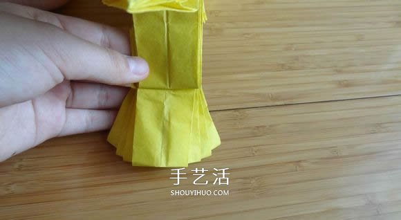 鷹的折紙教程 手工折紙展開翅膀雄鷹的步驟圖 -  rpnrmr.com