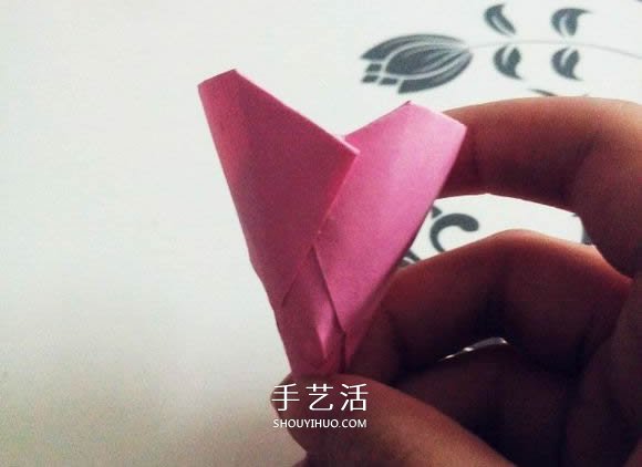 情人節(jié)紅玫瑰折紙 美麗紙玫瑰花的折法圖解 -  rpnrmr.com