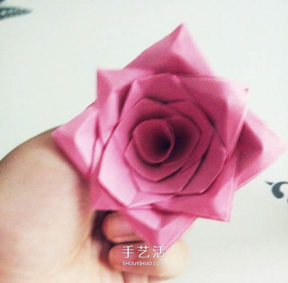 情人節(jié)紅玫瑰折紙 美麗紙玫瑰花的折法圖解 -  rpnrmr.com