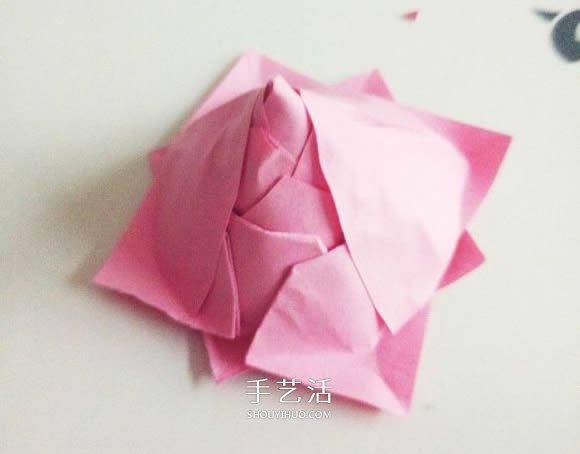 情人節(jié)紅玫瑰折紙 美麗紙玫瑰花的折法圖解 -  rpnrmr.com