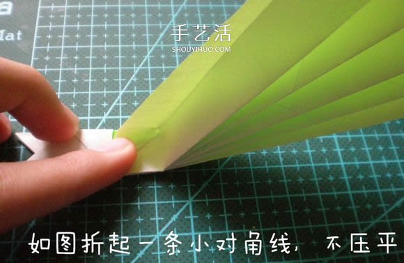 可愛小蟲子！簡單卡通毛毛蟲的折法圖解教程 -  rpnrmr.com