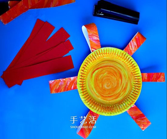 幼兒園教師節(jié)小手工 紙餐盤做小花禮物的方法 -  rpnrmr.com