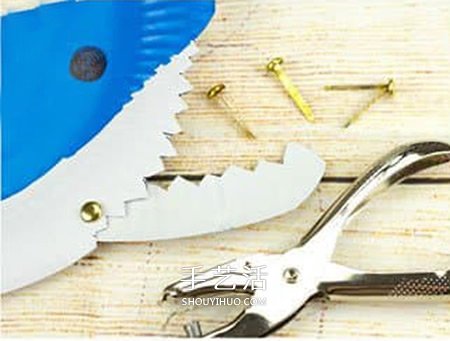 紙餐盤廢物利用 嘴巴可以動的鯊魚玩具小制作 -  rpnrmr.com