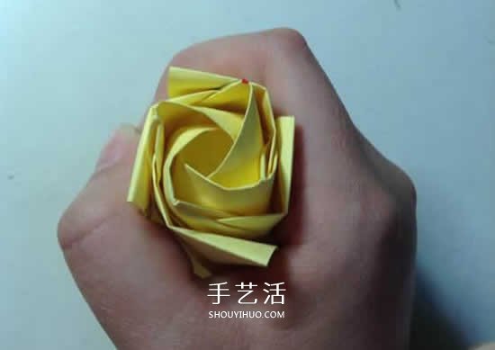 原創(chuàng)微微玫瑰的折法 詳細折紙玫瑰花過程步驟 -  rpnrmr.com