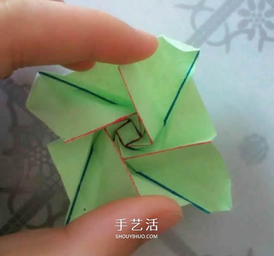 情人節(jié)禮品盒折紙圖解 好看韓式玫瑰禮盒的折法 -  rpnrmr.com