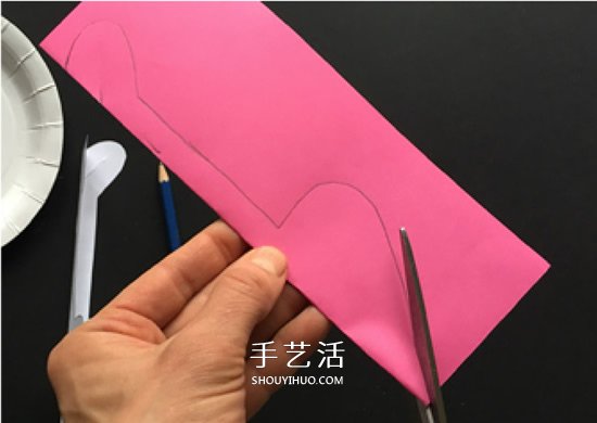紙餐盤手工小制作 DIY漂亮的生日愛心花環(huán)掛飾 -  rpnrmr.com