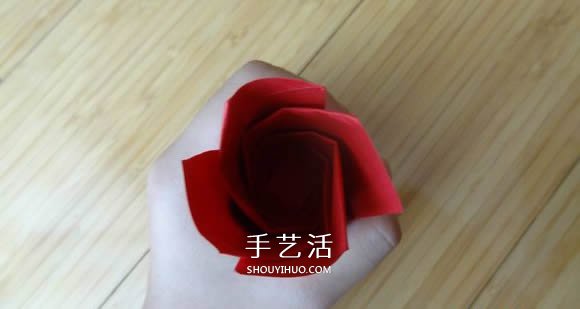 代表美麗和愛情！手工折紙卷心玫瑰步驟圖解 -  rpnrmr.com