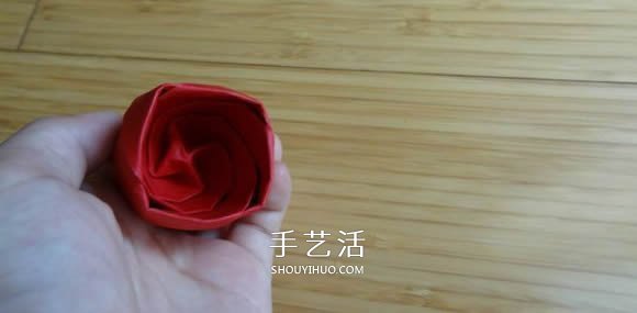 代表美麗和愛情！手工折紙卷心玫瑰步驟圖解 -  rpnrmr.com