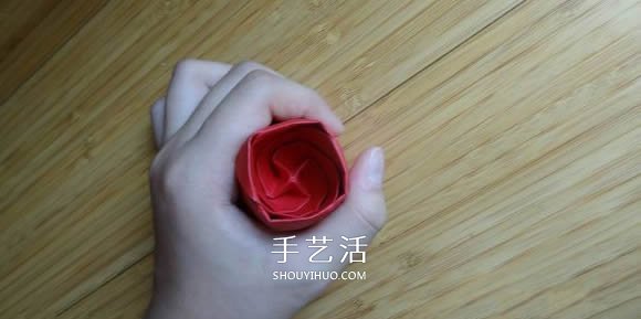 代表美麗和愛情！手工折紙卷心玫瑰步驟圖解 -  rpnrmr.com
