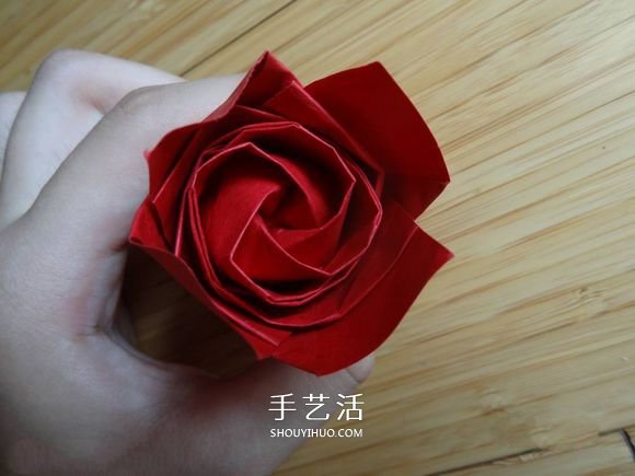 代表美麗和愛情！手工折紙卷心玫瑰步驟圖解 -  rpnrmr.com