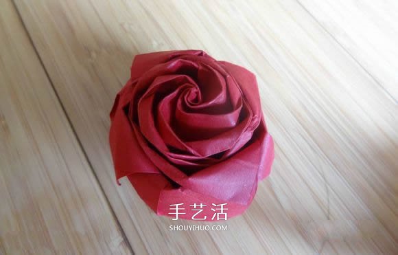 代表美麗和愛情！手工折紙卷心玫瑰步驟圖解 -  rpnrmr.com