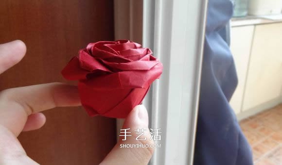 代表美麗和愛情！手工折紙卷心玫瑰步驟圖解 -  rpnrmr.com