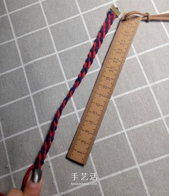 復(fù)古風(fēng)雙色手鏈的編法 四股皮繩編織手鏈圖解 -  rpnrmr.com