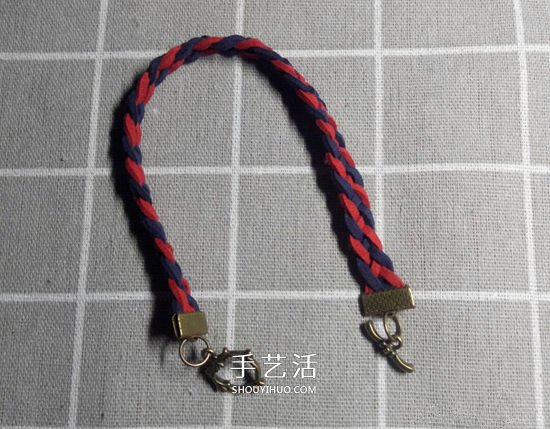 復(fù)古風(fēng)雙色手鏈的編法 四股皮繩編織手鏈圖解 -  rpnrmr.com