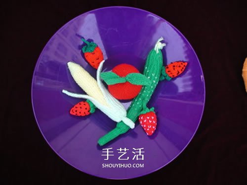 用毛線做水果的作品圖片 還能當(dāng)做趣味靠枕 -  rpnrmr.com