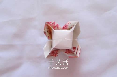廢紙折花型筆筒的折法 還可以當(dāng)垃圾盒使用 -  rpnrmr.com